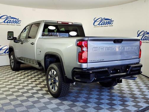 2026 Chevrolet Silverado 2500 Custom