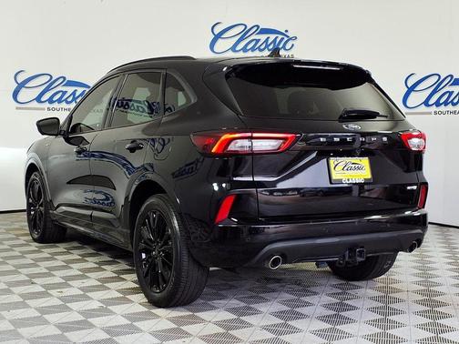 2023 Ford Escape ST-Line Elite