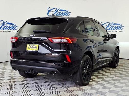 Agate Black Metallic 2023 Ford Escape ST-Line Elite