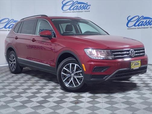 Cardinal Red Metallic 2020 Volkswagen Tiguan 2.0T SE 4MOTION