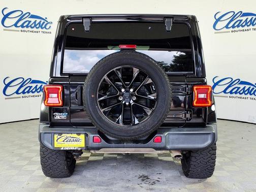 Black Clearcoat 2021 Jeep Wrangler Unlimited 4xe Sahara