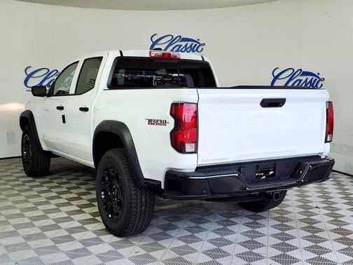 Summit White 2026 Chevrolet Colorado Trail Boss