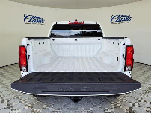 Summit White 2026 Chevrolet Colorado Trail Boss