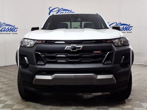 Summit White 2026 Chevrolet Colorado Trail Boss