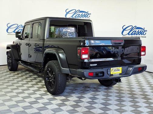 2022 Jeep Gladiator Altitude 4x4