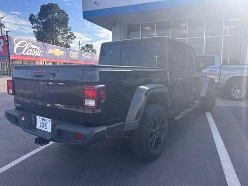 2022 Jeep Gladiator Altitude 4x4