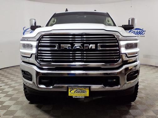 2022 RAM 2500 Laramie Crew Cab 4x4 6'4' Box