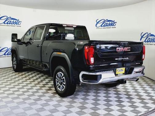 2022 GMC Sierra 2500 SLE