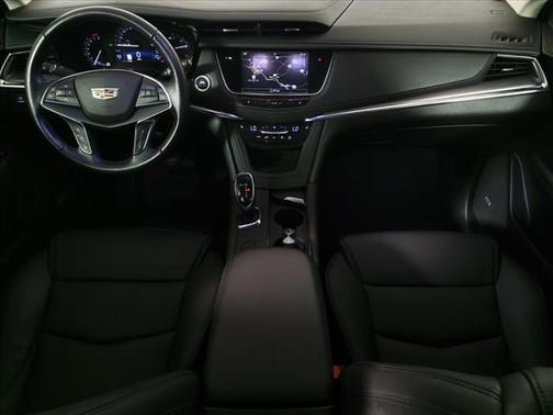 Photo 3 of 25 of 2019 Cadillac XT5 Luxury