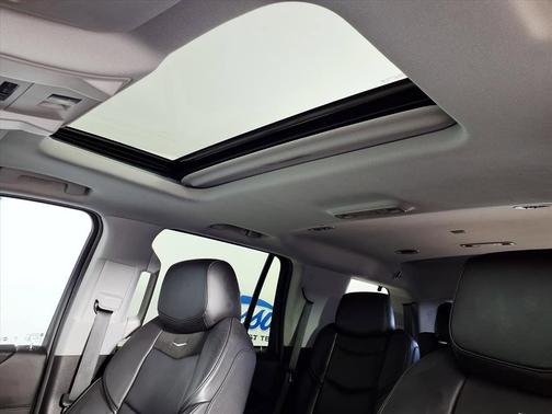 2018 Cadillac Escalade Luxury