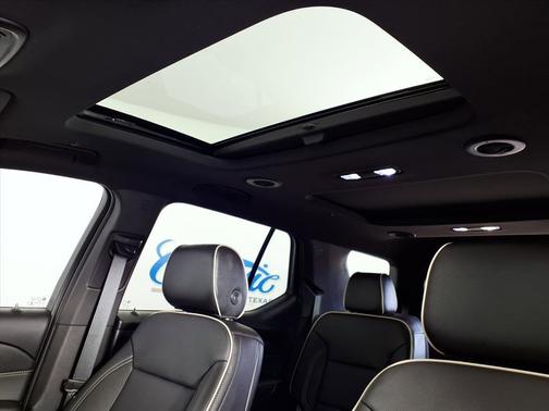 2022 Chevrolet Traverse Premier