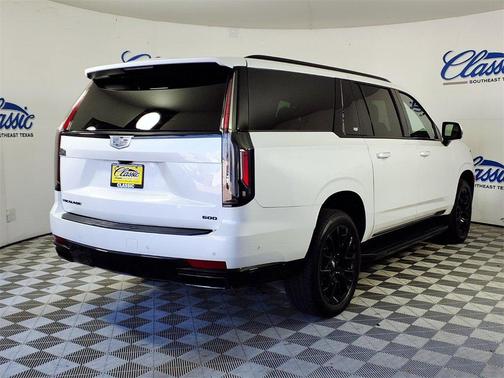 2022 Cadillac Escalade ESV Sport