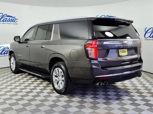 Graywood Metallic 2021 Chevrolet Suburban Premier