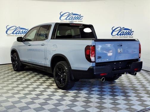 2023 Honda Ridgeline Black