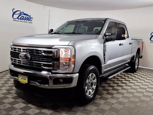 Iconic Silver Metallic 2023 Ford F-250 XLT