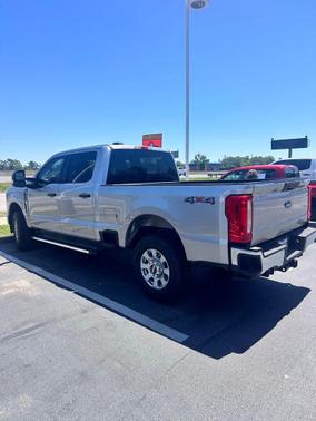 Iconic Silver Metallic 2023 Ford F-250 XLT