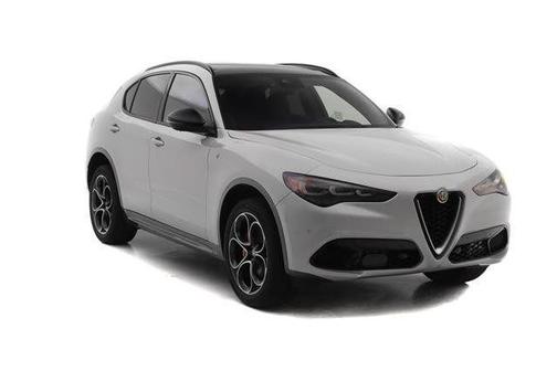 Moonlight Gray Metallic 2024 Alfa Romeo Stelvio Ti