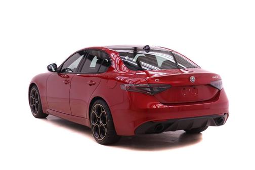 2025 Alfa Romeo Giulia Intensa