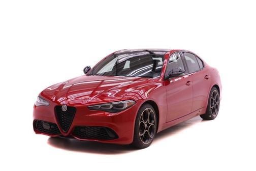 2025 Alfa Romeo Giulia Intensa