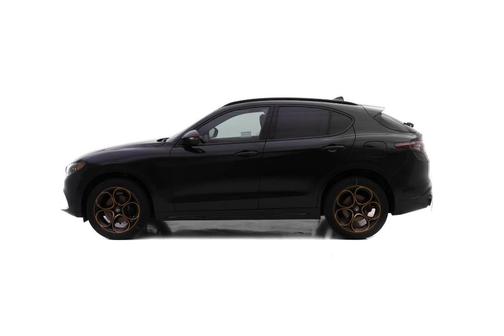 2025 Alfa Romeo Stelvio Base