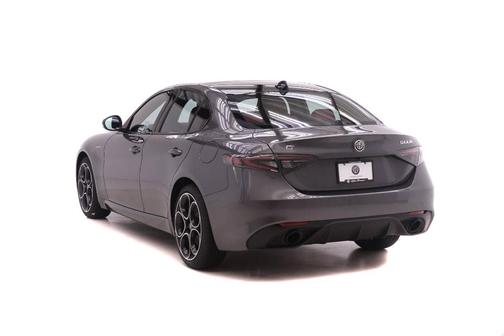 Vesuvio Gray Metallic 2026 Alfa Romeo Giulia