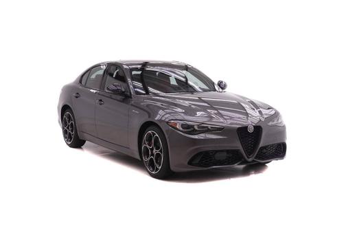 Vesuvio Gray Metallic 2026 Alfa Romeo Giulia