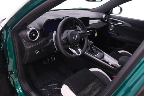 Verde 2026 Alfa Romeo Tonale Sport Speciale