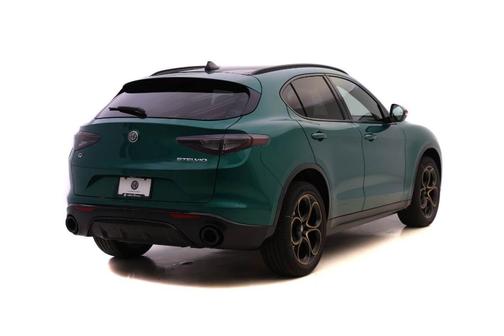 Verde 2025 Alfa Romeo Stelvio Veloce