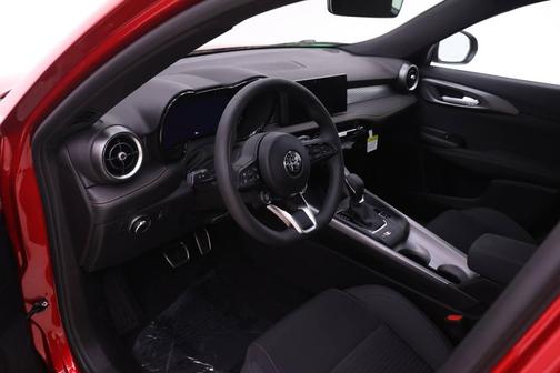 Rosso 2026 Alfa Romeo Tonale