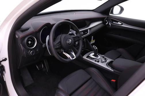 2025 Alfa Romeo Stelvio Special Edition