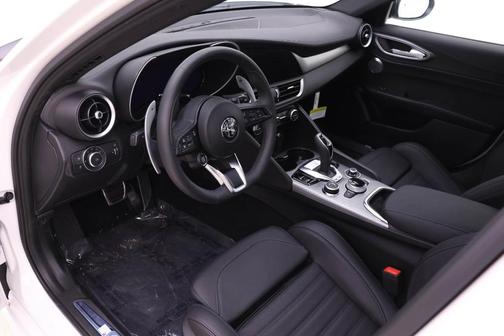 2025 Alfa Romeo Giulia 