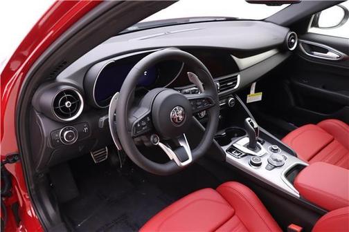 2024 Alfa Romeo Giulia Veloce