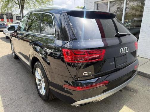 2019 Audi Q7 55 Premium Plus