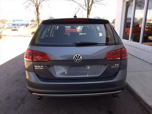 2017 Volkswagen Golf Alltrack TSI SE