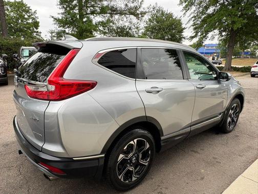 Lunar Silver Metallic 2018 Honda CR-V Touring