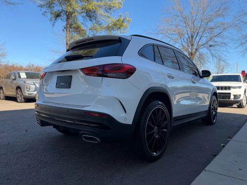 2021 Mercedes-Benz GLA 250 Base 4MATIC