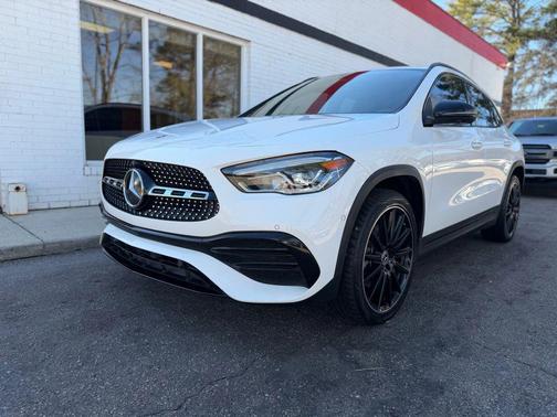 2021 Mercedes-Benz GLA 250 Base 4MATIC