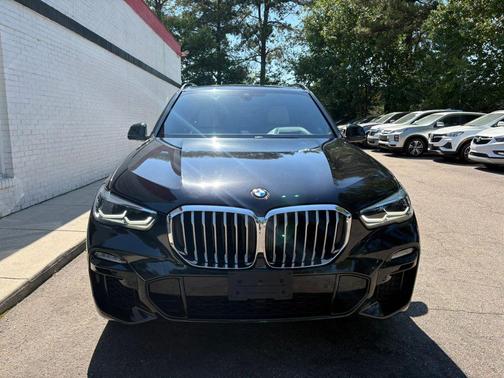 Black Sapphire Metallic 2019 BMW X5 xDrive50i