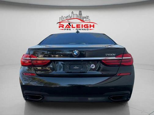 2018 BMW 750 i xDrive