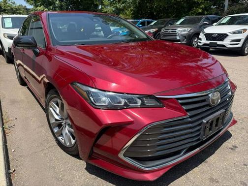2019 Toyota Avalon XLE