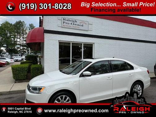 Candy White 2011 Volkswagen Jetta SE