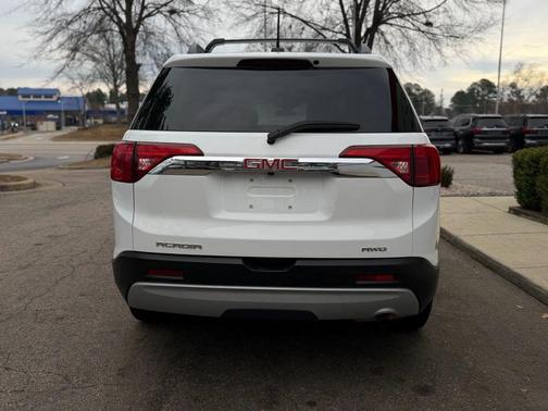 2019 GMC Acadia SLE-2