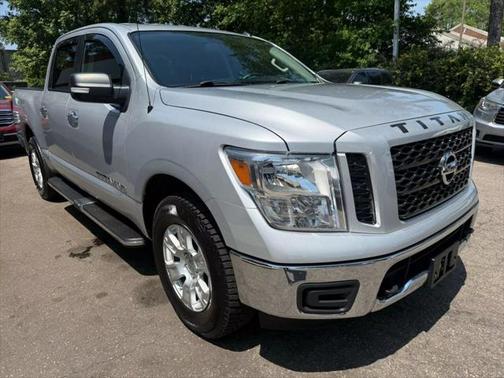 2019 Nissan Titan SV
