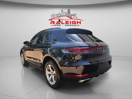 2021 Porsche Macan Sport Utility 4D