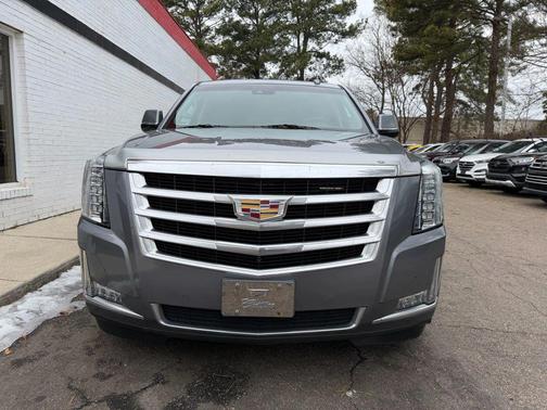 2018 Cadillac Escalade Luxury