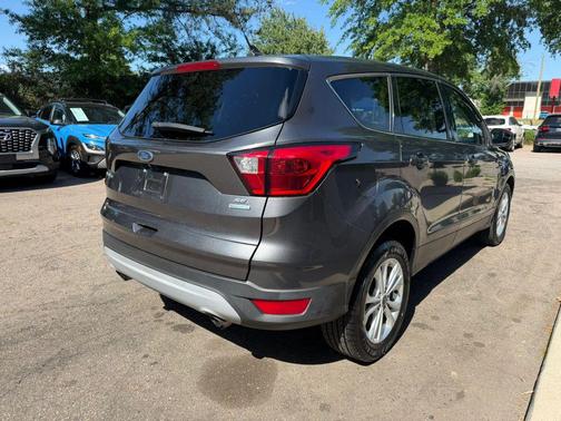 Magnetic Metallic 2019 Ford Escape SE