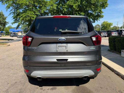 Magnetic Metallic 2019 Ford Escape SE