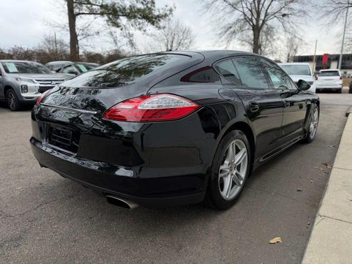 2011 Porsche Panamera 4