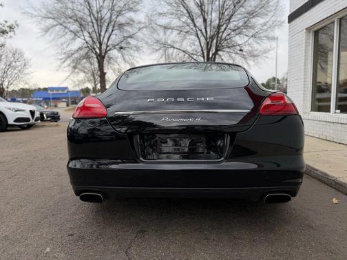 2011 Porsche Panamera 4