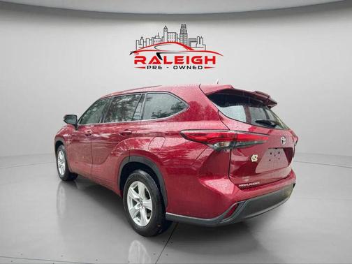 2020 Toyota Highlander LE